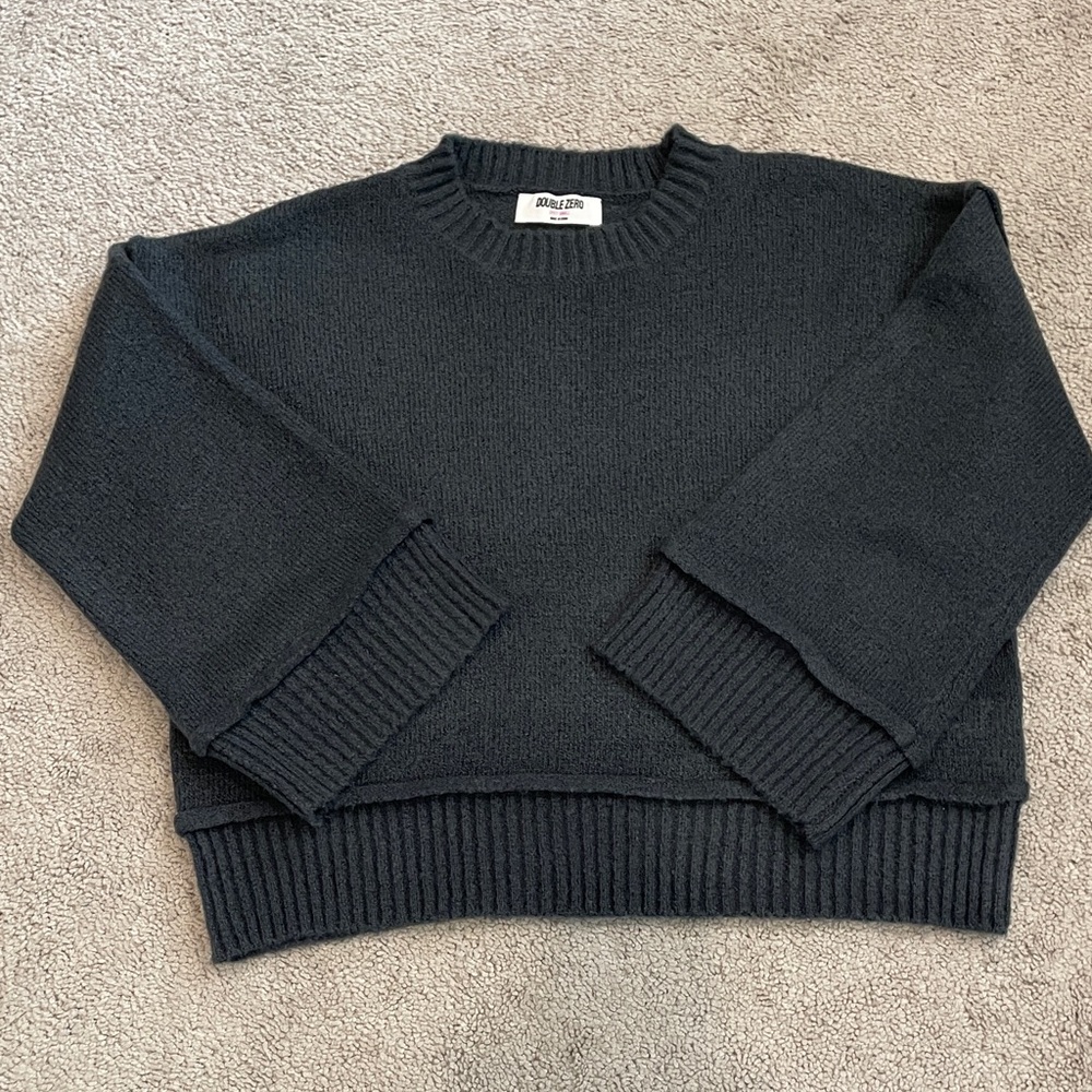 Double Zero Black Cropped Crewneck Sweater